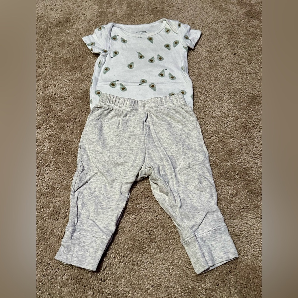 3-6 month Carters outfit